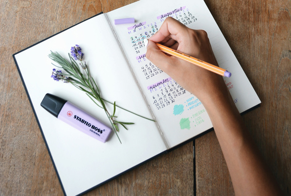 Guide to the Best Art Grants & Opportunities in May